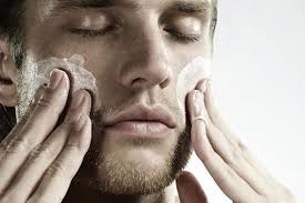آموزش غیر حضوری پاکسازی پوست مردانه